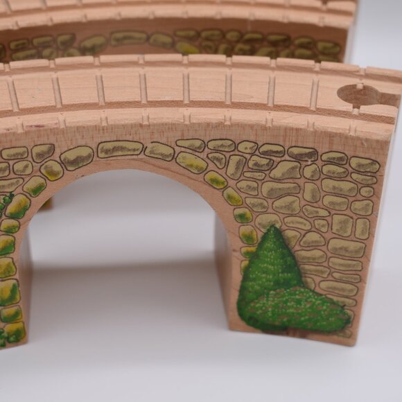 Arched Curved Viaduct Bridge Wooden Clickity Clack Thomas and Friends Trains - Picture 6 of 11